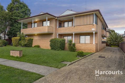 Street Report for Charles St, St Marys NSW 2760 .